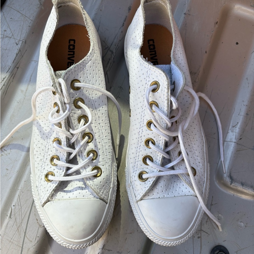 Converse White and Gold leather Sneakers